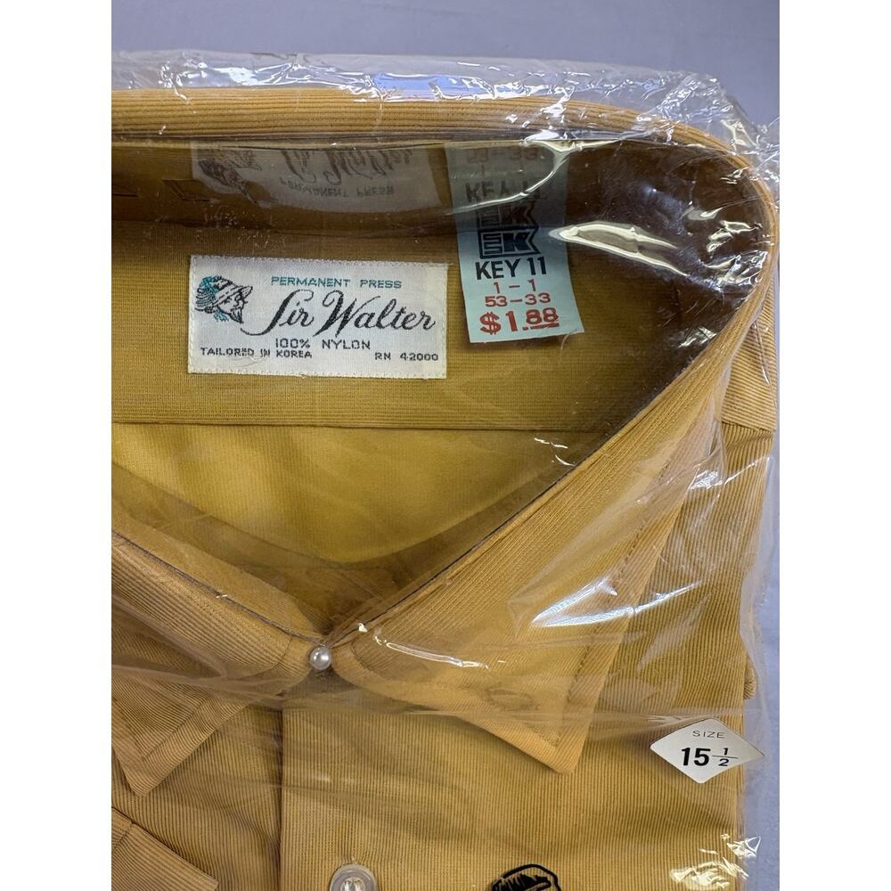 Vintage 70s Deadstock Men’s Sir Walter Short Sleeve Shirt Nylon Tricot Gold NOS - Picture 3 of 7